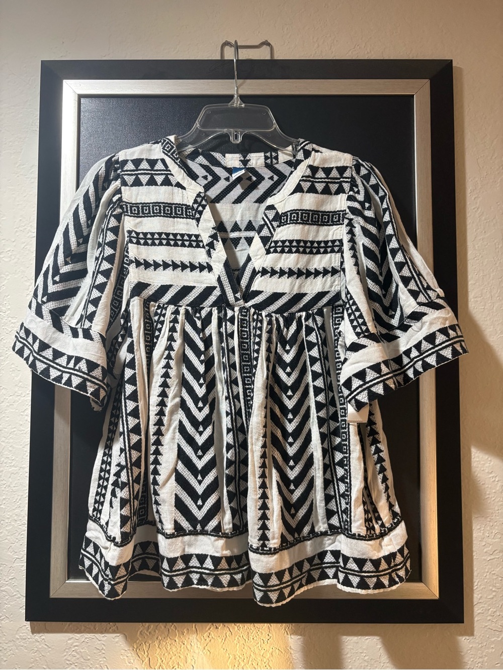 Old Navy Black & White Tribal-Print Tunic Blouse